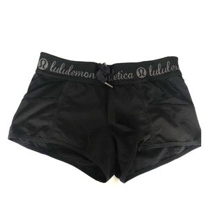 Lululemon black shorts 4